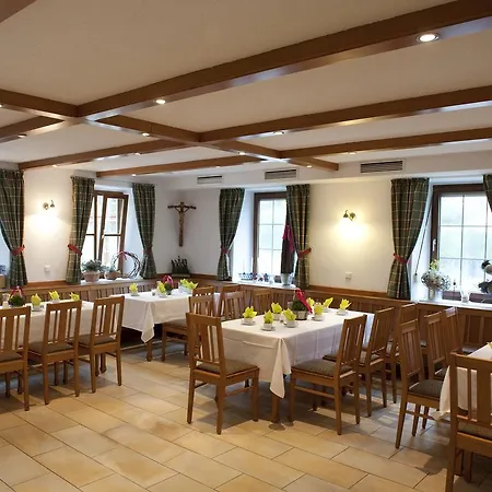 Forstnerwirt | Stubn | Biergarten מלון 3*