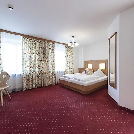 Forstnerwirt | Stubn | Biergarten Hotel