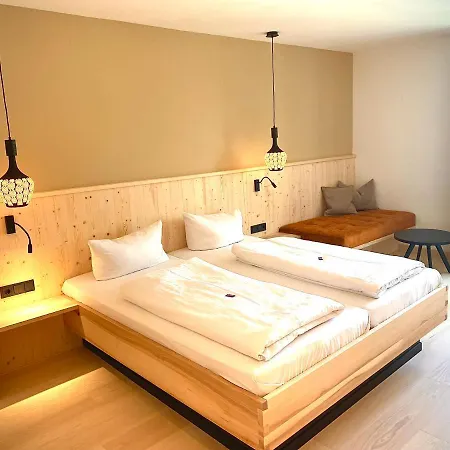 Forstnerwirt Hotel | Stubn | Biergarten 3*