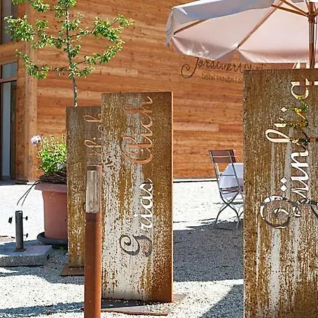 Forstnerwirt | Stubn | Biergarten Otel Rottenburg an der Laaber