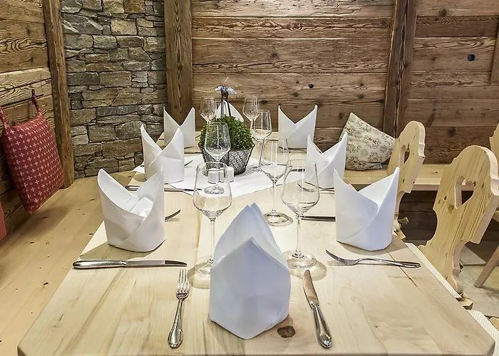 Forstnerwirt | Stubn | Biergarten מלון 3*