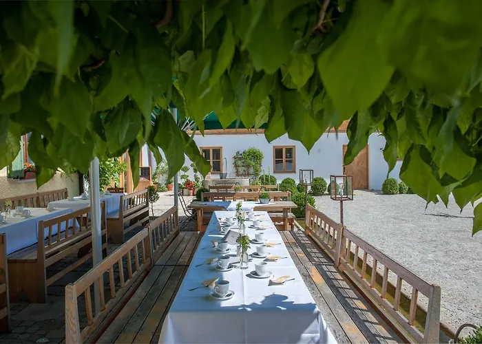 Forstnerwirt | Stubn | Biergarten 3*